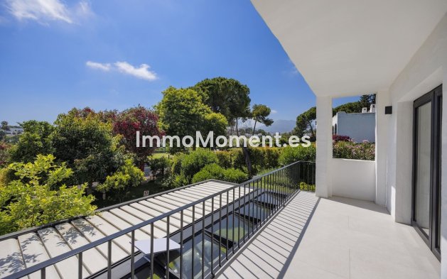 Wiederverkauf - Freistehende Villa - Marbella - Nueva Andalucía