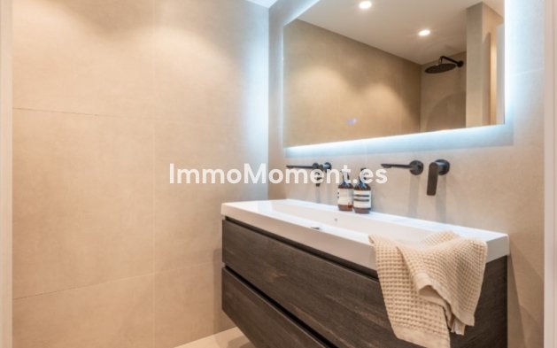 Resale - Apartment - Benahavís - Benahavís Centro