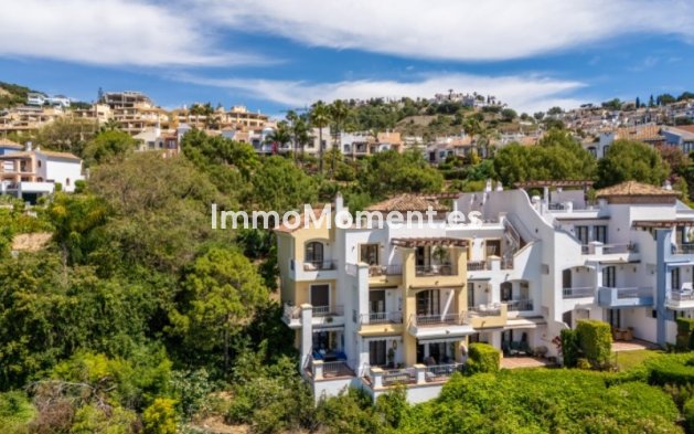 Resale - Apartment - Benahavís - Benahavís Centro