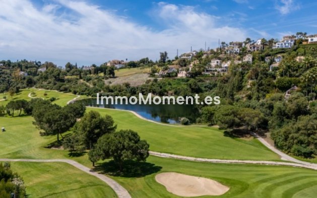 Resale - Apartment - Benahavís - Benahavís Centro