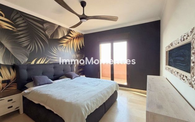 Resale - Detached villa - Estepona - Estepona Centro