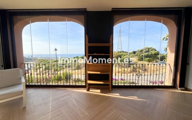 Resale - Detached villa - Estepona - Estepona Centro