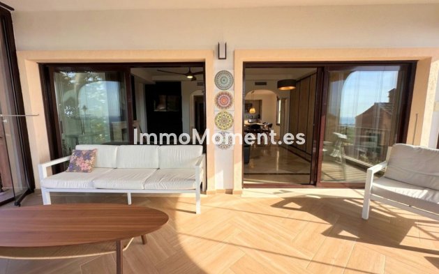 Resale - Detached villa - Estepona - Estepona Centro