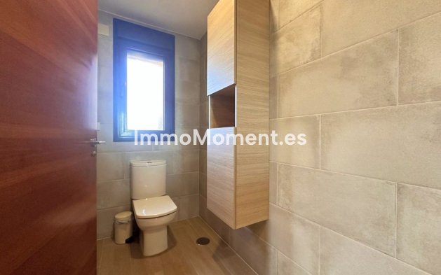 Resale - Detached villa - Estepona - Estepona Centro