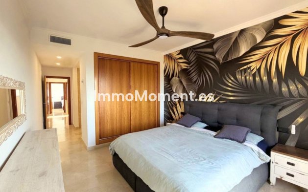 Resale - Detached villa - Estepona - Estepona Centro
