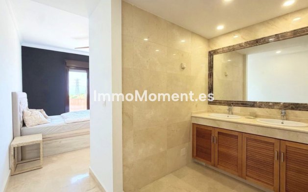 Resale - Detached villa - Estepona - Estepona Centro