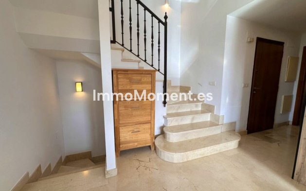 Resale - Detached villa - Estepona - Estepona Centro