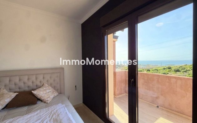 Resale - Detached villa - Estepona - Estepona Centro