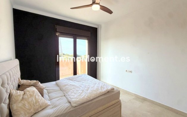 Resale - Detached villa - Estepona - Estepona Centro