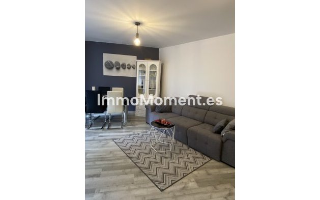 Resale - Apartment - Estepona - Atalaya
