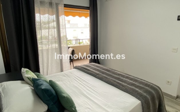 Resale - Apartment - Estepona - Atalaya