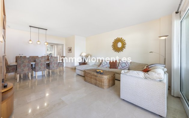 Resale - Apartment - Estepona - Estepona Centro