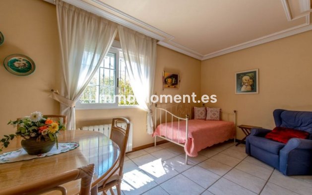 Resale - Detached villa - Torrevieja - La Mata