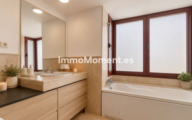 Bestaande woning - Rijtjeshuis - Casares - Doña Julia
