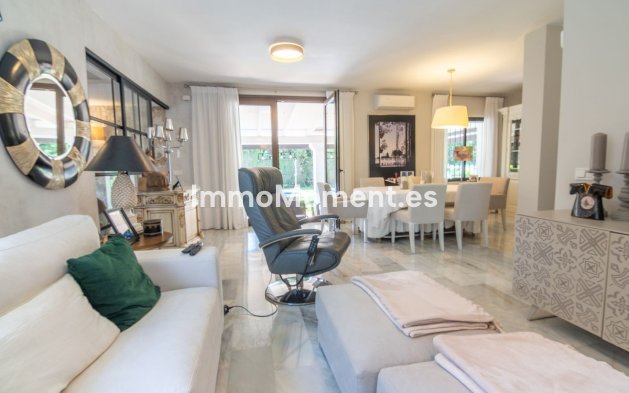 Wiederverkauf - Freistehende Villa - Estepona  - Estepona Centro