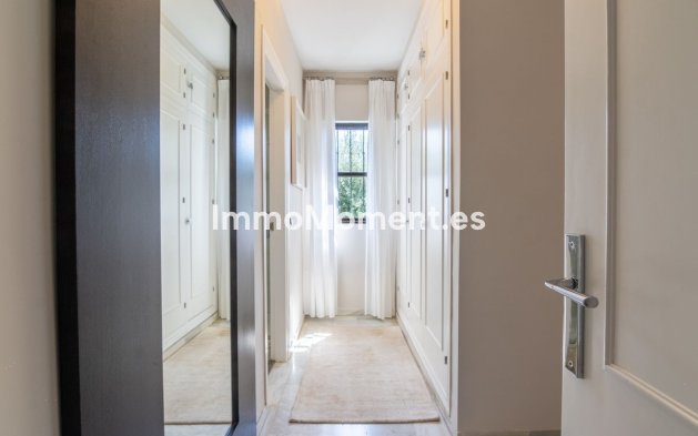 Wiederverkauf - Freistehende Villa - Estepona  - Estepona Centro