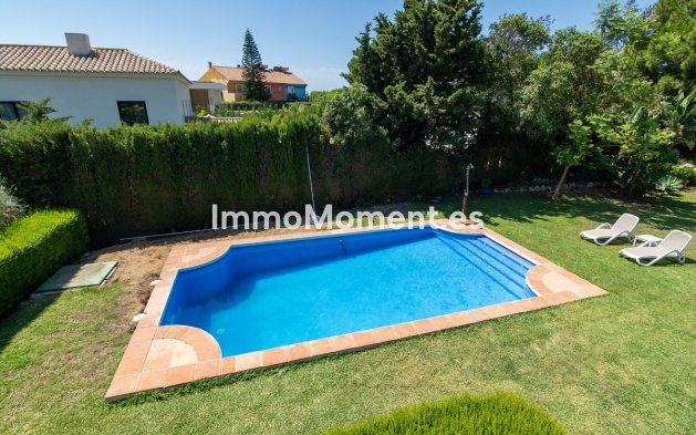 Wiederverkauf - Freistehende Villa - Estepona  - Estepona Centro