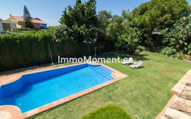 Wiederverkauf - Freistehende Villa - Estepona  - Estepona Centro