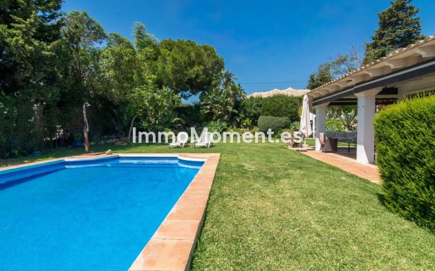 Wiederverkauf - Freistehende Villa - Estepona  - Estepona Centro