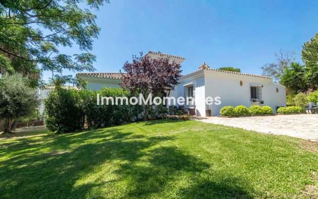 Wiederverkauf - Freistehende Villa - Estepona  - Estepona Centro