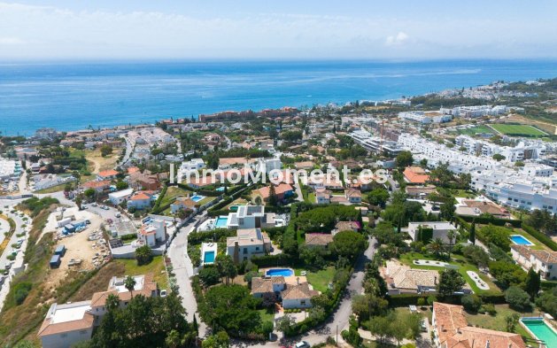 Wiederverkauf - Freistehende Villa - Estepona  - Estepona Centro