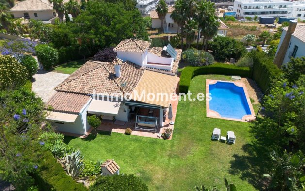 Wiederverkauf - Freistehende Villa - Estepona  - Estepona Centro