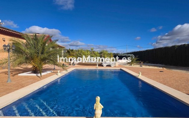 Revente - Villa individuelle - Pinoso - Pinoso Centro