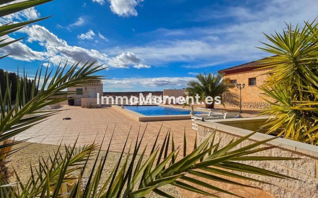 Revente - Villa individuelle - Pinoso - Pinoso Centro