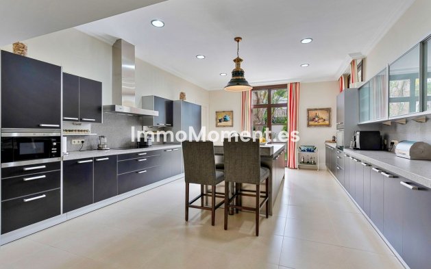 Reventa - Villa independiente - Marbella - Guadalmina Baja