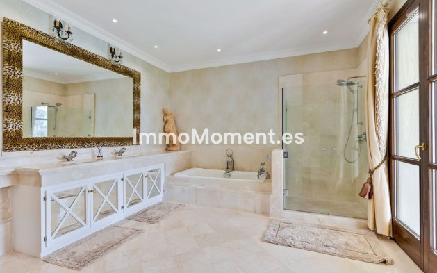 Reventa - Villa independiente - Marbella - Guadalmina Baja
