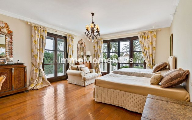 Reventa - Villa independiente - Marbella - Guadalmina Baja