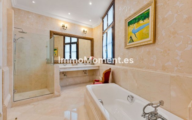 Reventa - Villa independiente - Marbella - Guadalmina Baja