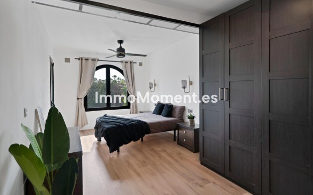 Revente - Maison mitoyenne - Estepona  - Estepona Centro