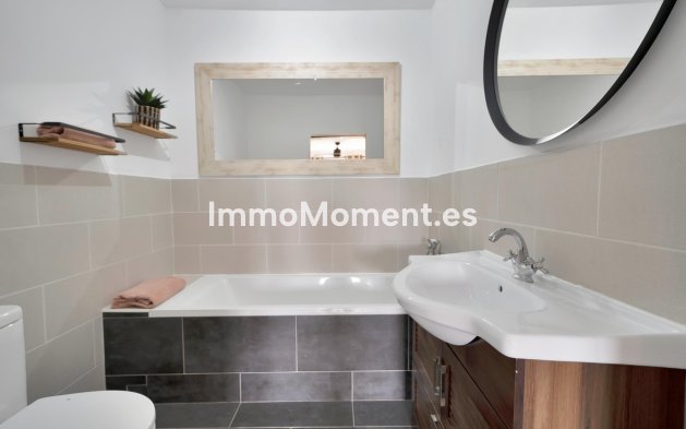 Revente - Maison mitoyenne - Estepona  - Estepona Centro