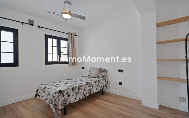 Revente - Maison mitoyenne - Estepona  - Estepona Centro
