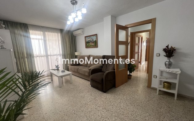 Resale - Apartment - Málaga