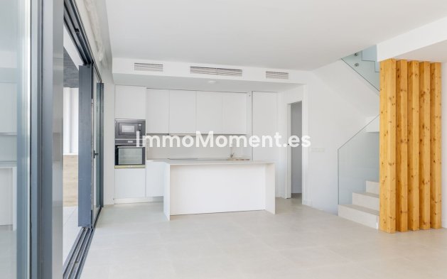 Resale - Detached villa - Estepona - Estepona Centro