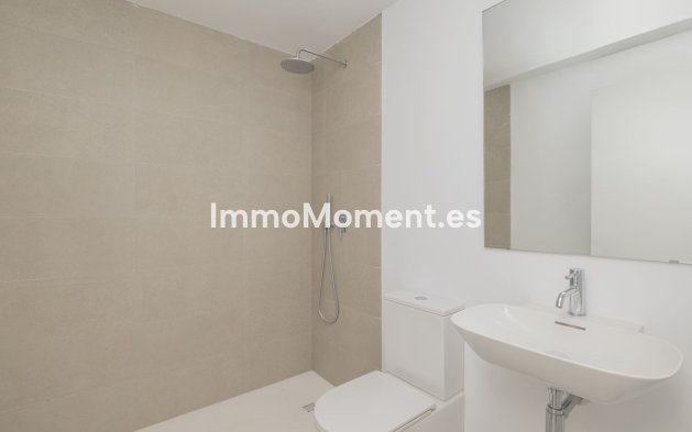 Resale - Detached villa - Estepona - Estepona Centro