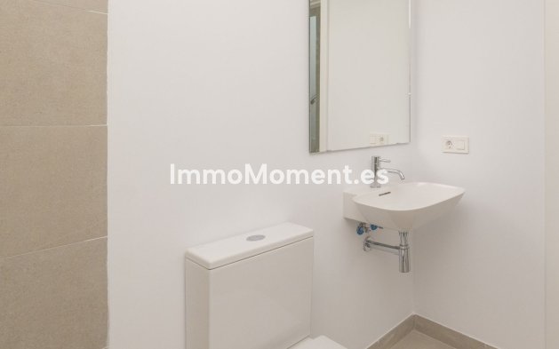 Resale - Detached villa - Estepona - Estepona Centro