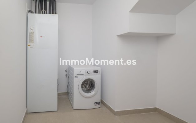 Resale - Detached villa - Estepona - Estepona Centro