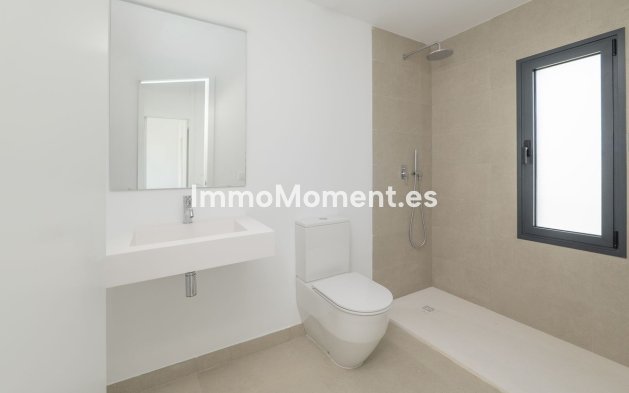 Resale - Detached villa - Estepona - Estepona Centro