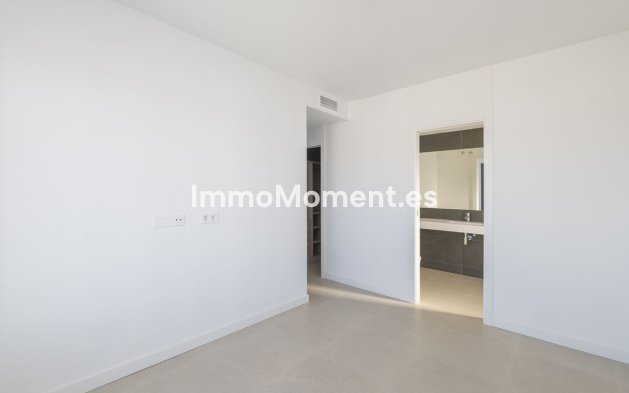 Resale - Detached villa - Estepona - Estepona Centro