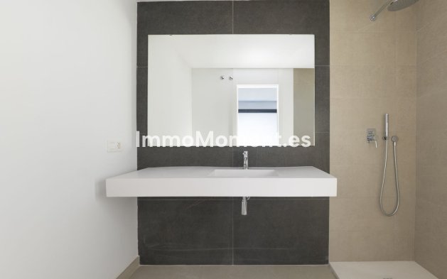 Resale - Detached villa - Estepona - Estepona Centro
