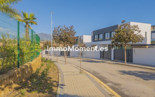 Resale - Detached villa - Estepona - Estepona Centro