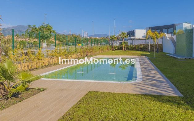 Resale - Detached villa - Estepona - Estepona Centro