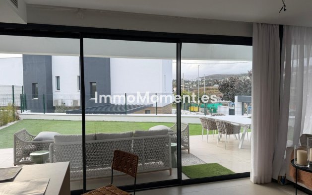 Resale - Detached villa - Estepona - Estepona Centro