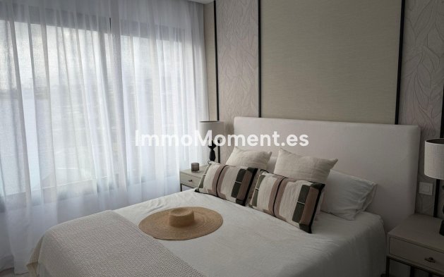 Resale - Detached villa - Estepona - Estepona Centro