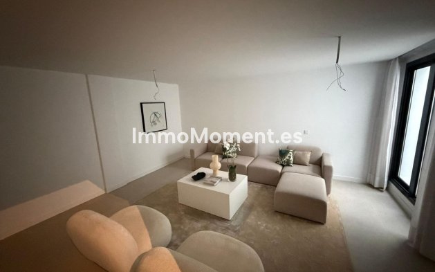 Resale - Detached villa - Estepona - Estepona Centro