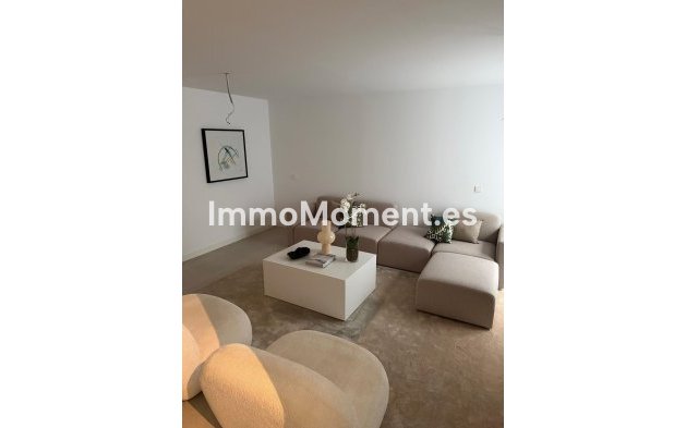 Resale - Detached villa - Estepona - Estepona Centro