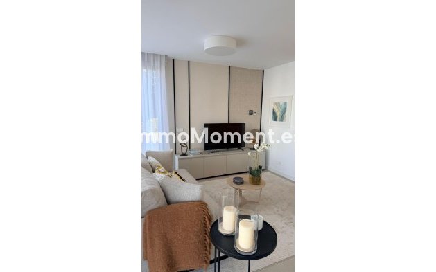 Resale - Detached villa - Estepona - Estepona Centro